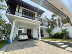 Luxury House for Sale in Athurugiriya
