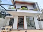 Luxury House for Sale in Athurugiriya