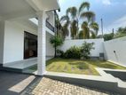 Luxury House For Sale In Athurugiriya