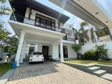 Luxury House For Sale In Athurugiriya