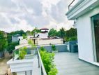 luxury house for sale in Battaramulla
