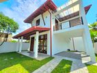 Luxury House For Sale in Boralasgamuwa