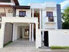 Luxury House for Sale in Boralesgamuwa