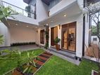Luxury House for Sale in Colombo 5