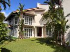Luxury House for Sale in Colombo 5 / Kirulapone