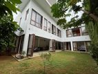 Luxury House For Sale in Colombo 7