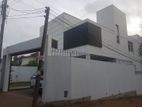 Luxury House For Sale in Gonawala Kelaniya