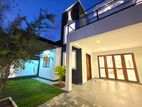 Luxury House For Sale in Kahatuduwa