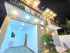Luxury House For Sale in Kahatuduwa