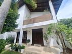 Luxury House for Sale in Kottawa