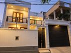 Luxury House For Sale in Makuluduwa