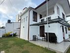 Luxury house for sale in Mount lavinia