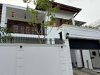 luxury House for sale in Nugegoda