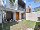 Luxury House for Sale in Pelawatta