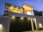Luxury House For Sale in Piliyandala