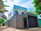 Luxury House for sale in Piliyandala Miriswaththa Junction