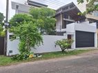 Luxury House for Sale in Rathmalana