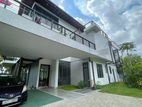 Luxury House For Sale In Thalawathugoda