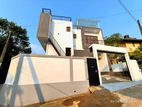 Luxury House for Sale in Thalawathugoda