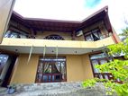 Luxury House in Kotte - Jubilee Post / Pagoda Rd Nugegoda