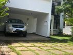 Luxury House/ Office For Rent in Fairfield Garden Colombo 08 [ 1430C ]