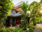 Luxury House with Land Wellampitiya