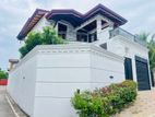 Luxury Modern 3-Storey House for Sale – Arawwala, Pannipitiya
