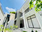 Luxury Modern Home for Sale in Athurugiriya – Near Millennium City