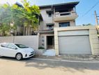 Luxury Modern House for Rent in Battaramulla - ideal Office Space