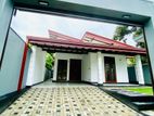 Luxury Modern House for Sale in Athurugiriya