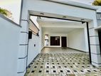 Luxury Modern House for Sale in Athurugiriya (NSA2603-003)