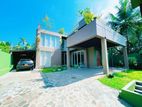 Luxury Modern House for sale in Homagama Godagama