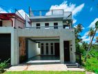 Luxury Modern House for sale in Homagama Town
