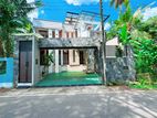 Luxury Modern House for sale in Pannipitiya Talawathugoda