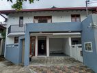 Luxury Modern Quite House for Rent in Nugegoda