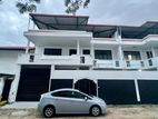 Luxury Semi Furnished House for Rent in Colombo 04 (C7-6337)