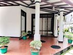 Luxury Single Story House for Sale in Arawwala