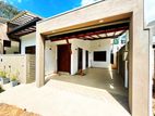 Luxury Single Story House for Sale in Athurugiriya
