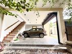 Luxury Spacious 4 Bedroom house for rent in Nugegoda