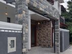 Luxury Three-Story House for Sale – Kesbewa (Sudarshana Mawatha)