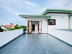Luxury Two-Storey Family Home in Athurugiriya