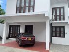 Luxury Two-Storey House for Sale – Near Parliament, Pelawaththe [hs100]