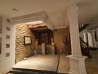 Luxury Type 3 Floor House in Nawala