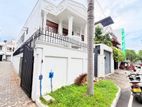 LUXURY UNFURNISHED HOUSE FOR RENT COLOMBO 5 SE2582
