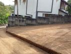 මාලඹේ නගරයෙන්ම උඩවත්ත පාරෙන් ඉඩමක්