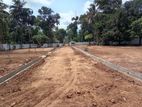 මාතලේ රජ වීදිය පෙනෙන මානයේ අගනා බිම් කොටස් කිහිපයක්