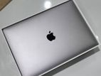 MacBook Air 13-inch 8 GB RAM, 256 SSD)