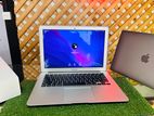 MacBook Air (13-inch, Early 2015) - 8GB RAM | 256GB SSD