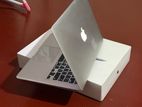 Apple MacBook Air (13-inch)