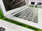 MacBook Air 2017 - Intel i5 8GB RAM -256GB SSD +13 Inch
